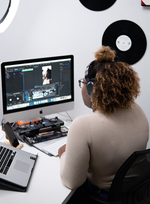 woman-editing-videos